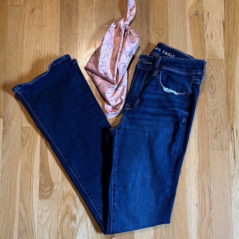 American Eagle Outfitters Women's Dark Blue Skinny with a Kick Jeans Size 2R